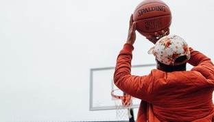 开云入口-国足前腰球员调度能力对比，中国前腰球员